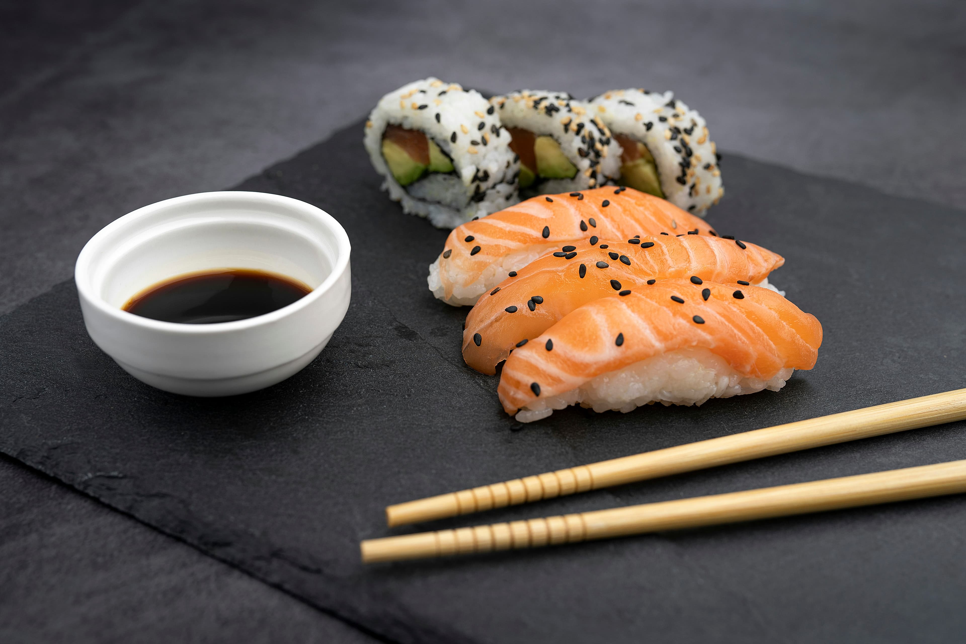 Sashimi arranged with restraint